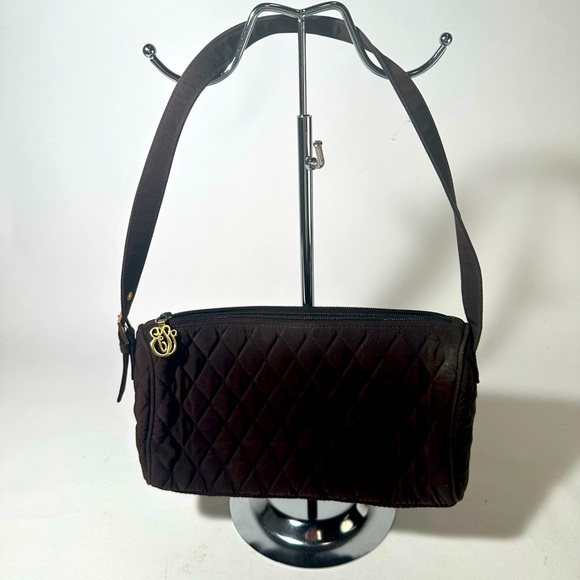 Elegant Black Quilted Shoulder Bag with Diamond Pattern - Picture 1 of 11